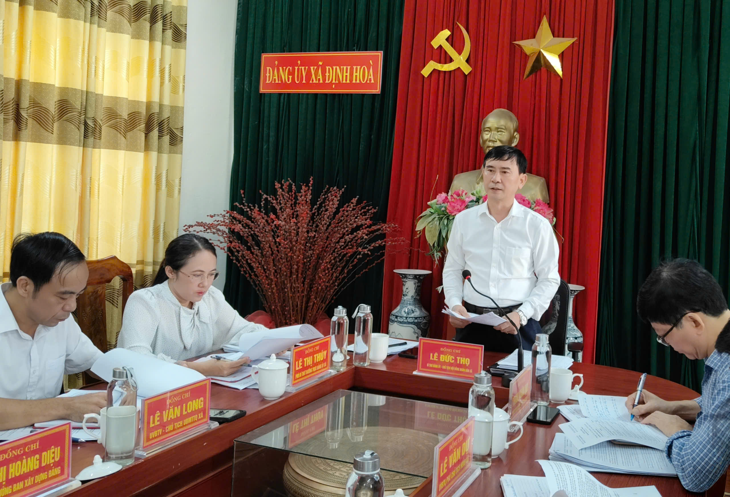 Anh-tin-bai